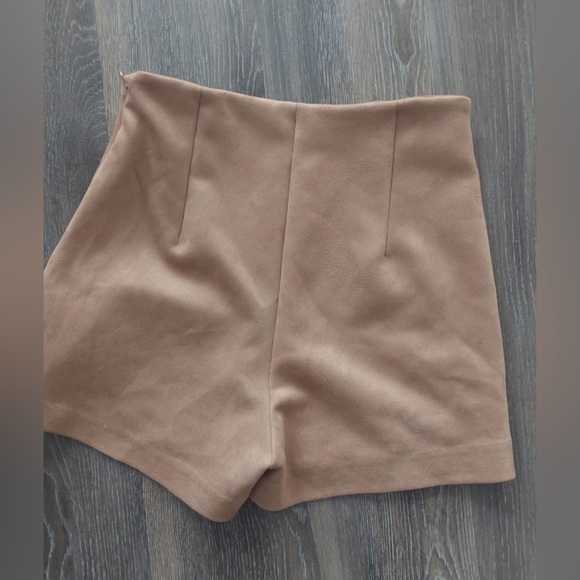 Suede shorts - Picture 3 of 4